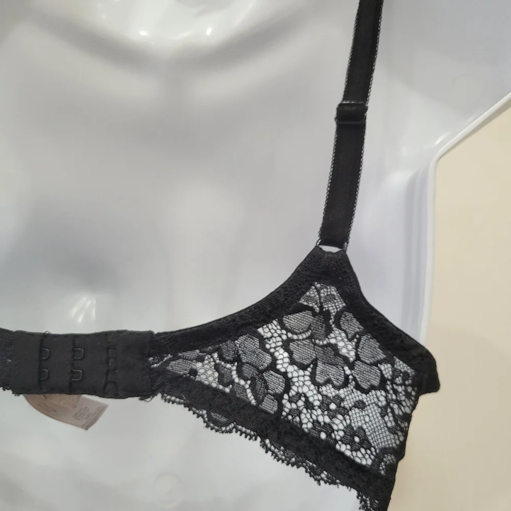 Victoria's Secret Dream Angels Push Up Black Lace Bra Size: 34C - Picture 7 of 10